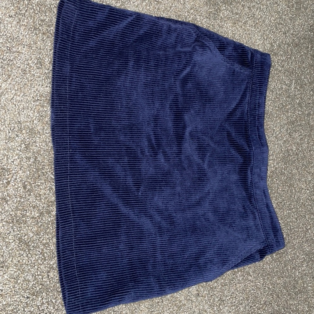 100% cotton skirt with pockets and zipper in back